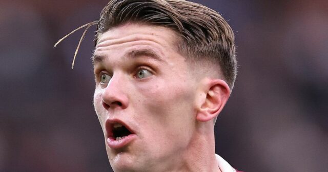 Aktualizované informácie o zranení Viktora Gyokeresa po údere Arsenalu, keď Viktor Gyokeres z Arsenalu počas zápasu Premier League medzi Burnley a Arsenalom na Turf Moor