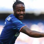 LONDÝN, ANGLICKO - 11. AUGUSTA: Raheem Sterling z Chelsea v akcii počas predsezónneho priateľského zápasu medzi Chelsea a FC Internazionale na Stamford Bridge 11. augusta 2024 v Londýne v Anglicku. (Foto: Eddie Keogh/Getty Images)