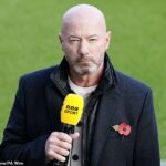 Alan Shearer hovorí, že United by túto sezónu nemali očakávať umiestnenie v prvej šestke Premier League