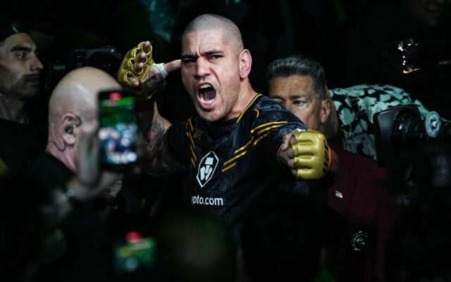 Alex Pereira prináša strohý pohľad na boj s Jakeom Paulom a boxerské sparingy
