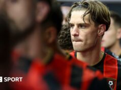 Alex Scott: Kto je hviezda Bournemouth & England? Alex Scott and Elliot Anderson