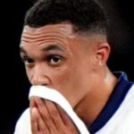 Alexander-Arnold dostal brutálnu anglickú previerku reality od Tuchela v podobe dvoch Liverpoolskych podriadených