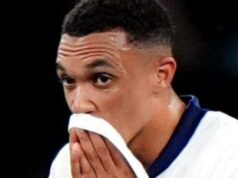 Alexander-Arnold dostal brutálnu anglickú previerku reality od Tuchela v podobe dvoch Liverpoolskych podriadených Alexander-Arnold dostal brutálnu anglickú previerku reality od Tuchela v podobe dvoch Liverpoolskych podriadených