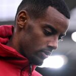 Alexander Isak komentuje spätne, pretože hviezda Liverpoolu má na tvári vajíčko | Futbal | Šport