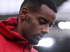 Alexander Isak komentuje spätne, pretože hviezda Liverpoolu má na tvári vajíčko | Futbal | Šport Alexander Isak komentuje spätne, pretože hviezda Liverpoolu má na tvári vajíčko | Futbal | Šport