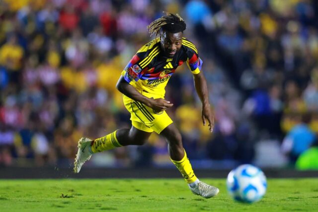 Allan Saint-Maximin popiera klebety o národnom tíme Haiti
