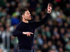 Alonso hovorí s Mbappem, Asenciom, Viniciusom, Camavingom a Luninom po Olympiacos 3:4 s Realom Madrid Alonso hovorí s Mbappem, Asenciom, Viniciusom, Camavingom a Luninom po Olympiacos 3:4 s Realom Madrid