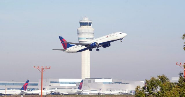 Americké aerolínie začali rušiť lety v dôsledku odstavenia vlády | Americké aerolínie začali rušiť lety v dôsledku odstavenia vlády | letectva