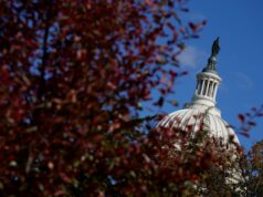 Americký Senát schválil zákon o ukončení doteraz najdlhšieho odstavenia vlády | Politické správy Americký Senát schválil zákon o ukončení doteraz najdlhšieho odstavenia vlády | Politické správy