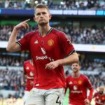 Amorim sa začervenal, ušetrený De Ligtom, keď Frank deklasoval šéfa Man Utd z postrannej čiary