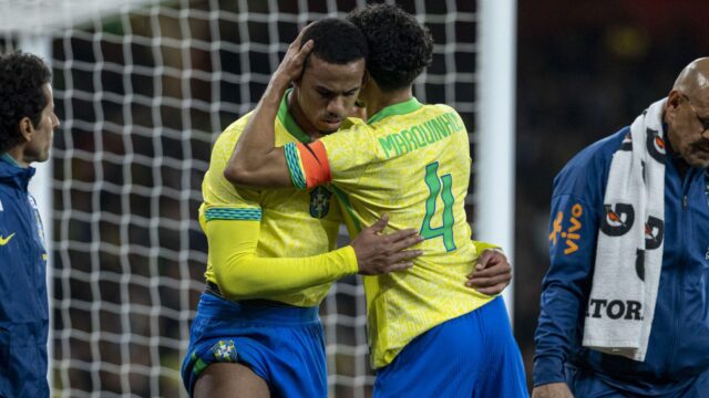 Ancelottiho „naozaj mrzí“ zranenie Gabriela, keď sa Arteta zmietal v Ancelottiho „naozaj mrzí“ zranenie Gabriela, keď sa Arteta zmietal v dvojitom údere Gunners