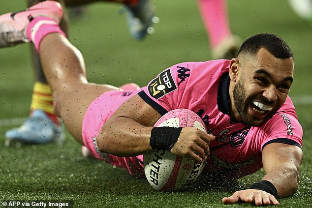 Anglická hviezda Joe Marchant sa vracia z Francúzska, aby sa Joe Marchant sa má vrátiť zo Stade Francais, aby sa pripojil k Sale v snahe postaviť sa na stranu Anglicka