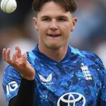 Sonny Baker bol nútený opustiť tábor Lions po zranení holennej kosti