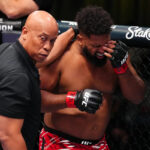 LAS VEGAS, NEVADA - 1. NOVEMBER: (LR) Chorvát Ante Delija udrel Walda Cortesa Acostu z Dominikánskej republiky v zápase ťažkej váhy počas podujatia UFC Fight Night na UFC APEX 1. novembra 2025 v Las Vegas v Nevade. (Foto Chris Unger/Zuffa LLC)