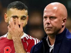 Arne Slot kritizoval rozhodnutie Mo Salah z Liverpoolu – „Nemohol som uveriť tomu, čo som sledoval“ Mohamed Salah počas porážky Liverpoolu v Manchestri City