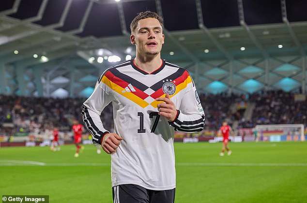 Arne Slot odhaľuje obrovskú novú dvojitú ranu zranenia pre Liverpool Arne Slot prezradil, že Liverpool bude v sobotňajšom zápase proti Nottinghamu Forest chýbať Florian Wirtz