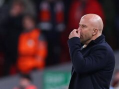 Arne Slot po deviatej porážke v 12 zápasoch odložil rozhovory so šéfmi Liverpoolu Arne Slot