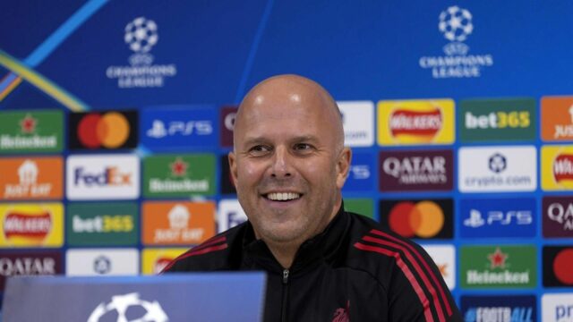 Arne Slot potvrdil tri veľké absencie v zápase Realu Madrid
