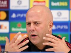 Arne Slot priznáva, že sa cíti „vinný“ za prepad Liverpoolu a akceptuje, že slabá forma je „smiešna“ pred súbojom Ligy majstrov s PSV Arne Slot priznal, že pokles formy Liverpoolu v tejto sezóne bol „smiešny“