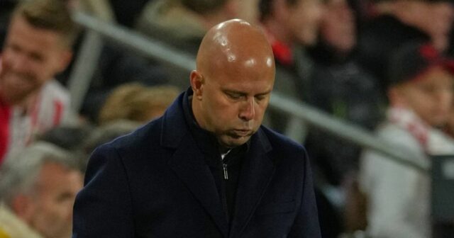 Arne Slot vyhodil podozrenie, ktoré bolo vznesené, keď sa objavil Tréner Liverpoolu Arne Slot reaguje počas zápasu Premier League proti Brentfordu