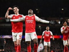 Arsenal bude po vyhlásení Tottenhamu ďalších päť zápasov Premier League v porovnaní s rivalmi o titul Eberechi Eze oslavuje za Arsenal.
