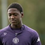 Kobbie Mainoo počas tréningu