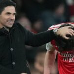 Arsenal musí „objať“ ako favorit na titul, keďže „proces“ Artety končí