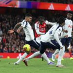 Arsenal porazil Tottenham 4:1 a získal šesť bodov, keď Eze chytil hetrik | Futbalové správy