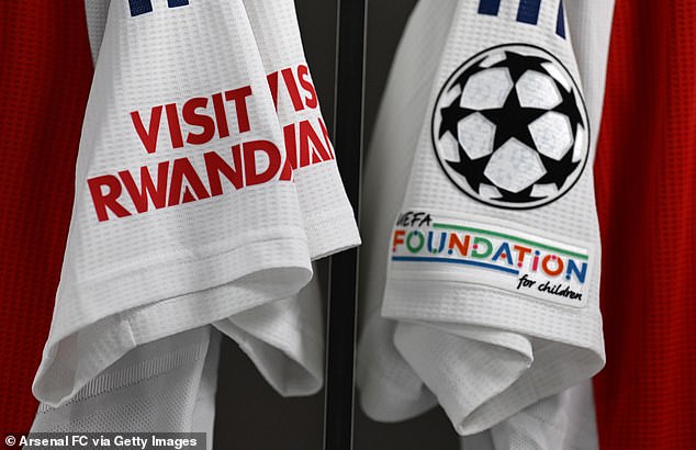 Arsenal potvrdil koniec kontroverznej osemročnej sponzorskej zmluvy uprostred rastúceho tlaku Kontroverzná osemročná sponzorská zmluva Arsenalu s Visit Rwanda sa skončí v júni