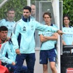 Manažér Arsenalu Mikel Arteta by mohol počas tejto medzinárodnej prestávky znovu predstaviť niekoľko kľúčových hráčov v priateľskom stretnutí za zatvorenými dverami.