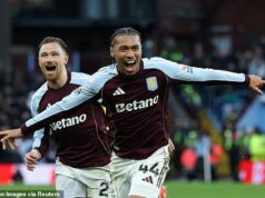 Aston Villa 1-0 Wolves: Unai Emery stavia ďalšie majstrovské dielo vily, zatiaľ čo Boubacar Kamara útočí na temperamentných Wolves Brilantný zásah Boubacara Kamaru v druhom polčase ich nakrátko posunul na tretie miesto v tabuľke pred stretnutím Chelsea s Arsenalom.