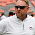 Auburn prepúšťa futbalového trénera Hugha Freezea po viac ako dvoch sezónach