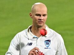 Austrálska kriketová hviezda hovorí o lekárskej procedúre, o ktorej by väčšina chlapov nehovorila, keby ste im zaplatili Predtým: Josh Philippe (na obrázku) sa rozhodol podstúpiť transplantáciu vlasov po strate vlasov