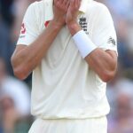 Mnoho fanúšikov kriketu Aussie by označilo Stuarta Broada za svojho konečného darebáka Ashesa (na obrázku po tom, čo v sérii 2019 získal bránku)