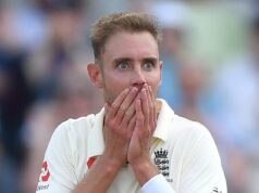 Austrálskej leteckej spoločnosti sa podarilo dosiahnuť niečo, čo testovacia kriketová strana nedokázala – prinútili Stuarta Broada chodiť Mnoho fanúšikov kriketu Aussie by označilo Stuarta Broada za svojho konečného darebáka Ashesa (na obrázku po tom, čo v sérii 2019 získal bránku)