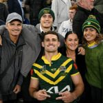 Nathan Cleary zastihne svoju podpornú skupinu vrátane rodiny a priateľky Mary Fowlerovej