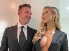 Austrálsky športový velikán James Courtney šokuje, aby sa „vyhol druhému rozvodu“ so svojou vzornou manželkou Skvelý supercars James Courtney (na snímke s manželkou Tegan Woodfordovou) odložil svoje dôchodkové plány, aby sa hnal za „svätým grálom“ svojho športu.