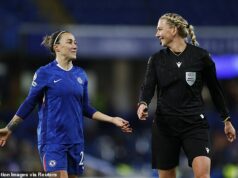 BBC sa prinútila ospravedlniť sa po zhasnutí svetiel na Stamford Bridge počas spravodajstva o kľúčovom zápase Chelsea s Barcelonou v Lige majstrov Chelsea bola nútená zastaviť hru po výpadku elektriny na Stamford Bridge