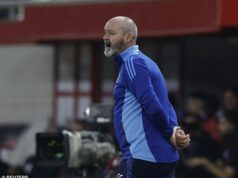 BOLESŤ A ZÍSKAVAŤ! Škóti prehrali v Grécku, ale Bielorusko zmarilo Dánov, aby v Hampdene zorganizovali súboj víťaz-berie všetko Clarke bol sklamaný pomalým štartom jeho tímu proti Grécku