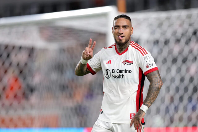 🚨 BREAKING: Pumas see ponuka pre hviezdu San Jose Chicho Download app from appStore