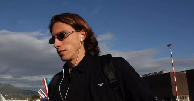 BREAKING: Riccardo Calafiori sa vracia do Arsenalu, keď Taliansko zverejnilo Riccardo Calafiori nastúpi do lietadla