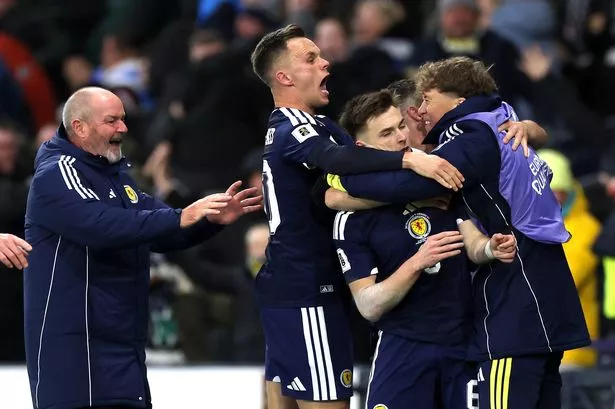 BREAKING: Škótsko sa kvalifikovalo na majstrovstvá sveta a ukončilo 28-ročné BREAKING: Škótsko sa kvalifikovalo na majstrovstvá sveta a ukončilo 28-ročné čakanie dramatickým víťazstvom Dánska