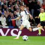 BREAKING: Tottenham dostal okamžite vysvetlenie červenej karty Brennana Johnsona, keď zasiahla UEFA