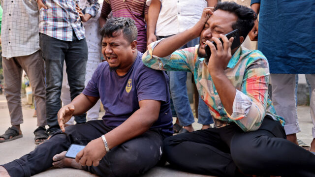 Bangladéš zasiahlo smrteľné zemetrasenie, stovky zranených | Newsfeed Bangladéš zasiahlo smrteľné zemetrasenie, stovky zranených | Newsfeed