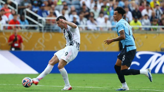 Barcelona a Atletico Madrid sa pripojili k boju o útočníka Barcelona a Atletico Madrid sa pripojili k boju o útočníka spojeného s Manchestrom United