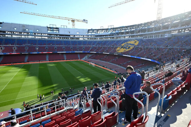 Barcelona si na oslavu návratu na Camp Nou oblečie špeciálne Download app from appStore