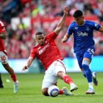 Barcelonský rival Arsenal & Chelsea pre prestupový cieľ Premier League