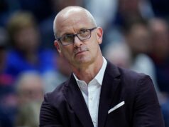 Basketbalová NCAA: Dan Hurley z UConn sa po prehre s Arizonou rozčuľuje Basketbalová NCAA: Dan Hurley z UConn sa po prehre s Arizonou rozčuľuje