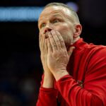 Basketbalová NCAA: Hlavný tréner Louisville utrpel bizarné zranenie prstov