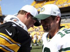 Ben Roethlisberger vrhá tieň na Kendricka Greena, keď Steelers stavajú okolo Aarona Rodgersa logo pochodového šialenstva